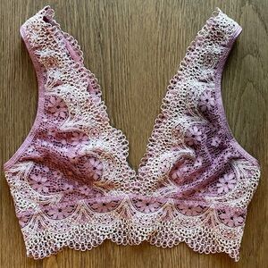 Victoria’s Secret Y2K Lace Bralette Crochet Lingerie Top NWT